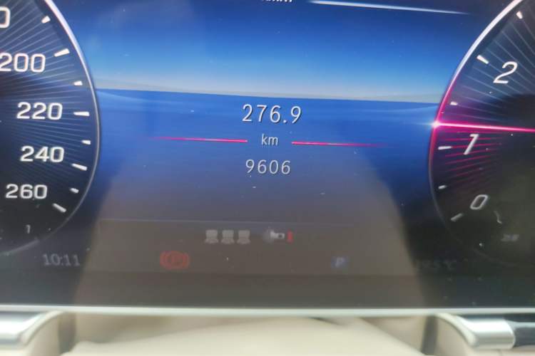 Used Mercedes-Benz Maybach S-Class 2023 S 480 4MATIC Odometer Close Up