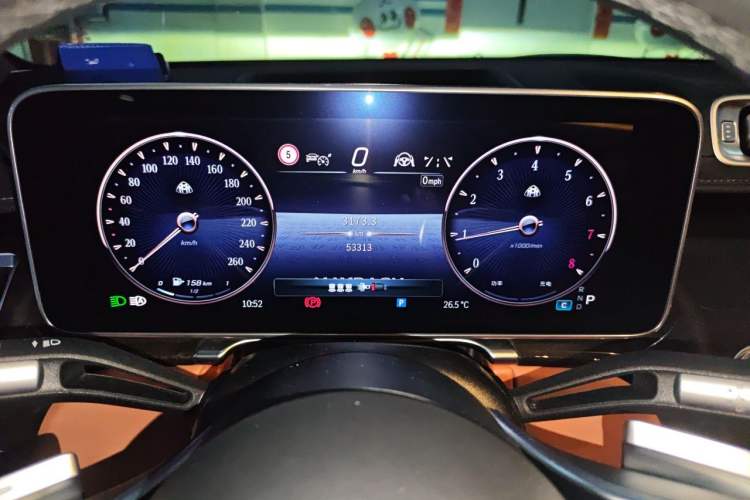Used Mercedes-Benz Maybach S-Class 2023 S 480 4MATIC Odometer Close Up