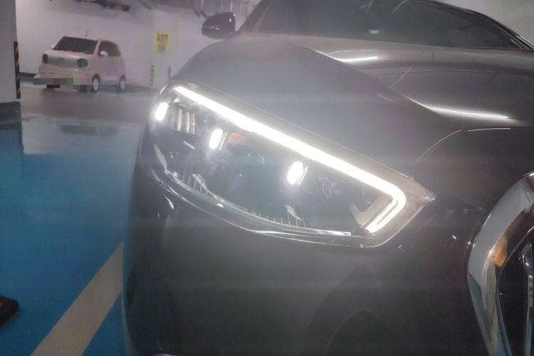 Used Mercedes-Benz Maybach S-Class 2023 S 480 4MATIC Right Front Headlight
