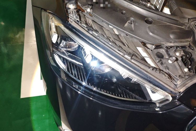 Used Mercedes-Benz Maybach S-Class 2023 S 480 4MATIC Right Front Headlight