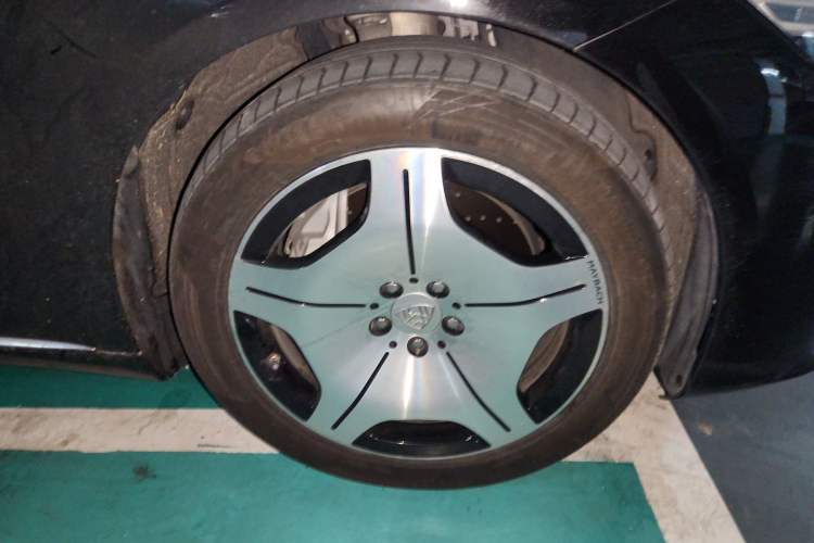 Used Mercedes-Benz Maybach S-Class 2023 S 480 4MATIC Right Front Wheel Hub