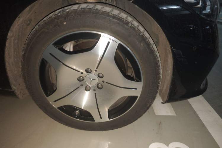 Used Mercedes-Benz Maybach S-Class 2023 S 480 4MATIC Right Front Wheel Hub