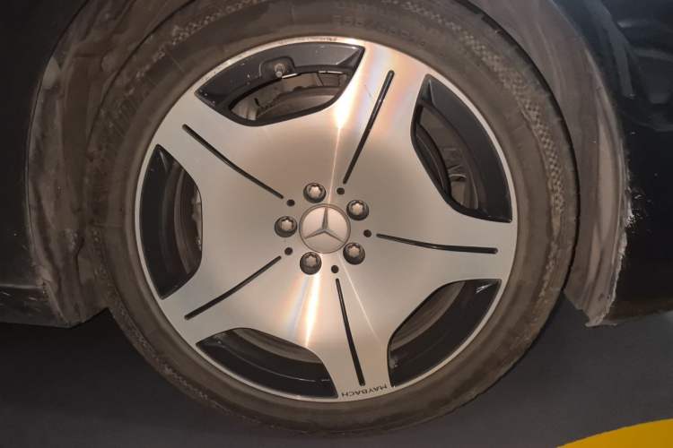 Used Mercedes-Benz Maybach S-Class 2023 S 480 4MATIC Right Front Wheel Hub