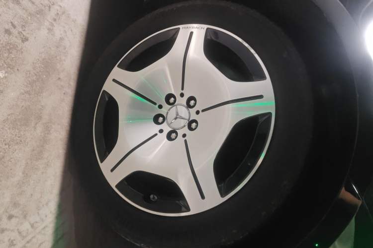 Used Mercedes-Benz Maybach S-Class 2023 S 480 4MATIC Right Front Wheel Hub