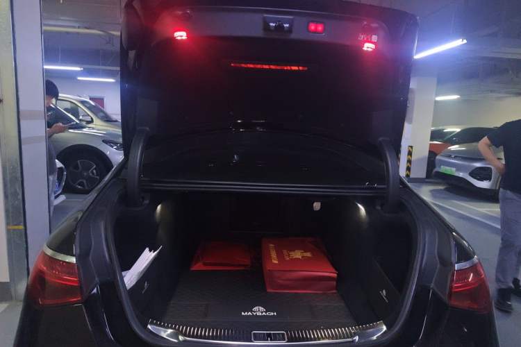 Used Mercedes-Benz Maybach S-Class 2023 S 480 4MATIC Trunk