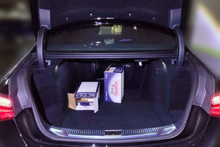 Used Mercedes-Benz Maybach S-Class 2023 S 480 4MATIC Trunk