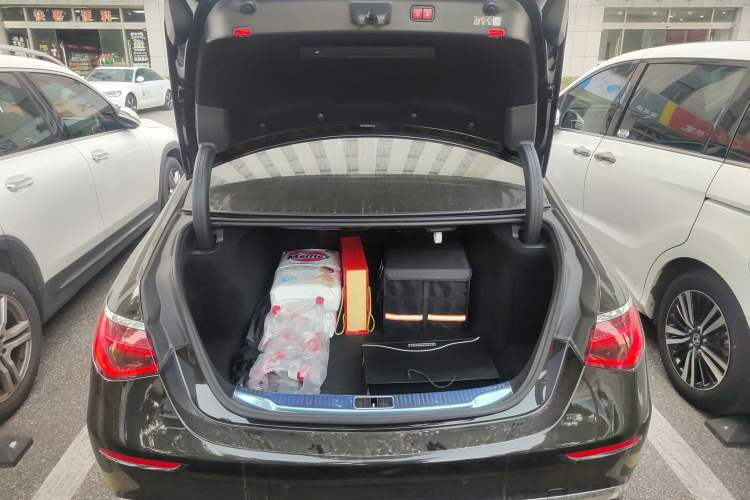 Used Mercedes-Benz Maybach S-Class 2023 S 480 4MATIC Trunk