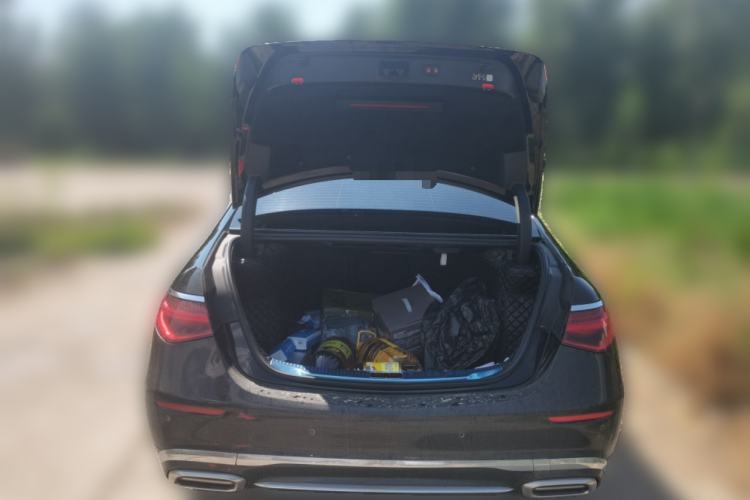 Used Mercedes-Benz Maybach S-Class 2023 S 480 4MATIC Trunk