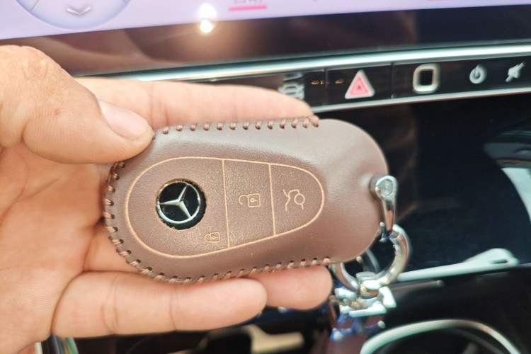Used Mercedes-Benz Maybach S-Class 2023 S 480 4MATIC Vehicle Key