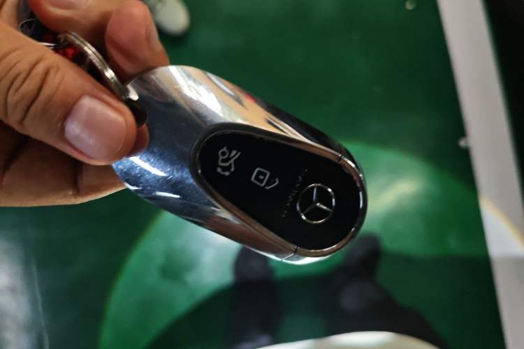 Used Mercedes-Benz Maybach S-Class 2023 S 480 4MATIC Vehicle Key