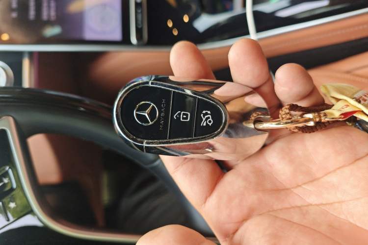 Used Mercedes-Benz Maybach S-Class 2023 S 480 4MATIC Vehicle Key