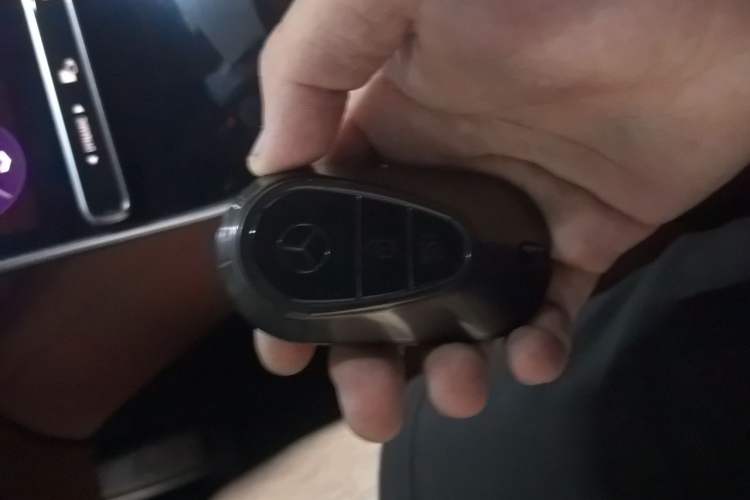 Used Mercedes-Benz Maybach S-Class 2023 S 480 4MATIC Vehicle Key