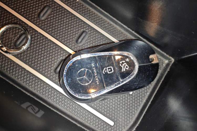 Used Mercedes-Benz Maybach S-Class 2023 S 480 4MATIC Vehicle Key