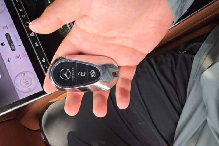 Used Mercedes-Benz Maybach S-Class 2023 S 480 4MATIC Vehicle Key