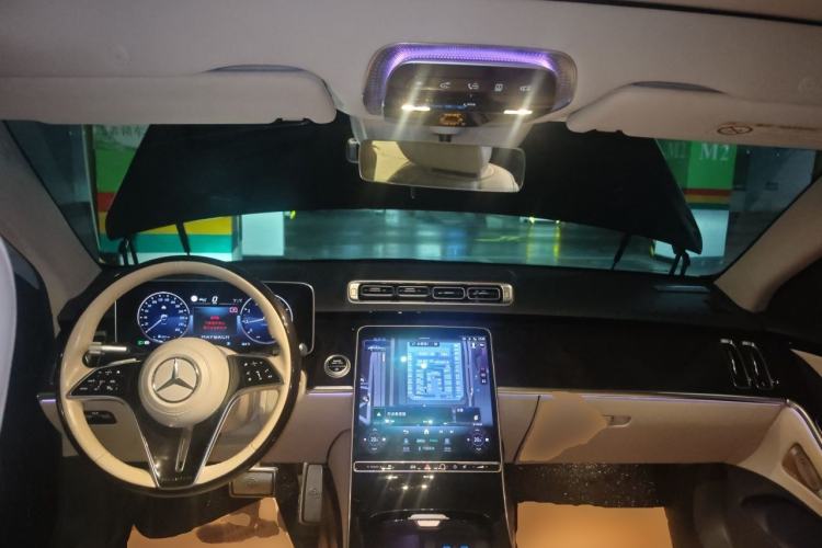 Used Mercedes-Benz Maybach S-Class 2023 S 480 4MATIC Center Console