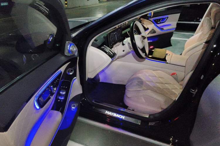 Used Mercedes-Benz Maybach S-Class 2023 S 480 4MATIC Driver Seat