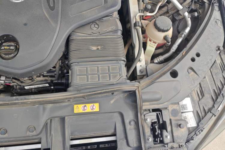 Used Mercedes-Benz Maybach S-Class 2023 S 480 4MATIC Engine Bay Left