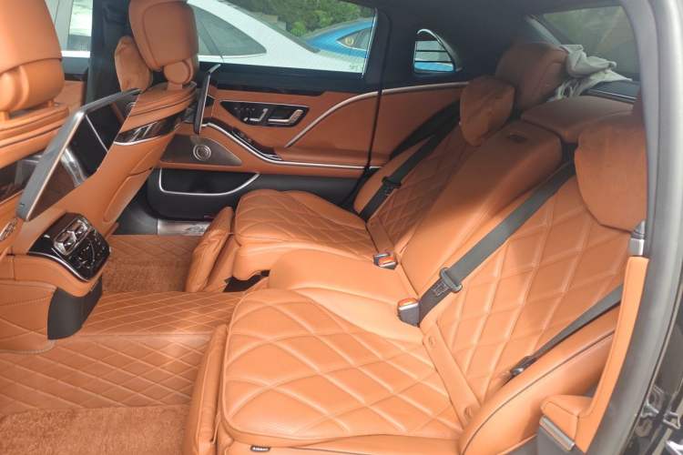 Used Mercedes-Benz Maybach S-Class 2023 S 480 4MATIC Left Rear Seat