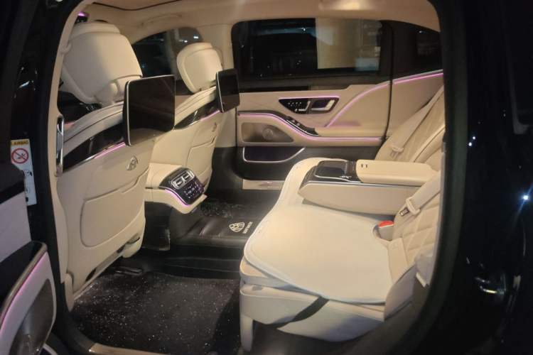 Used Mercedes-Benz Maybach S-Class 2023 S 480 4MATIC Left Rear Seat