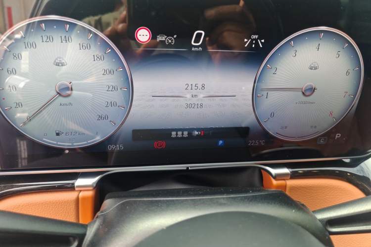 Used Mercedes-Benz Maybach S-Class 2023 S 480 4MATIC Odometer Close Up