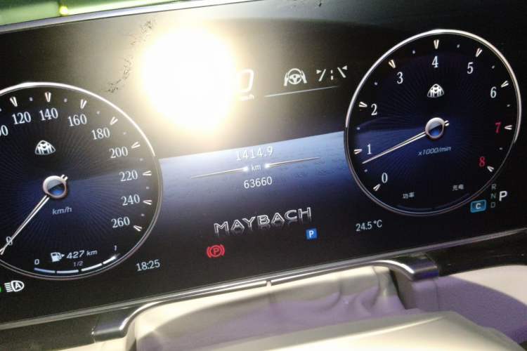 Used Mercedes-Benz Maybach S-Class 2023 S 480 4MATIC Odometer Close Up