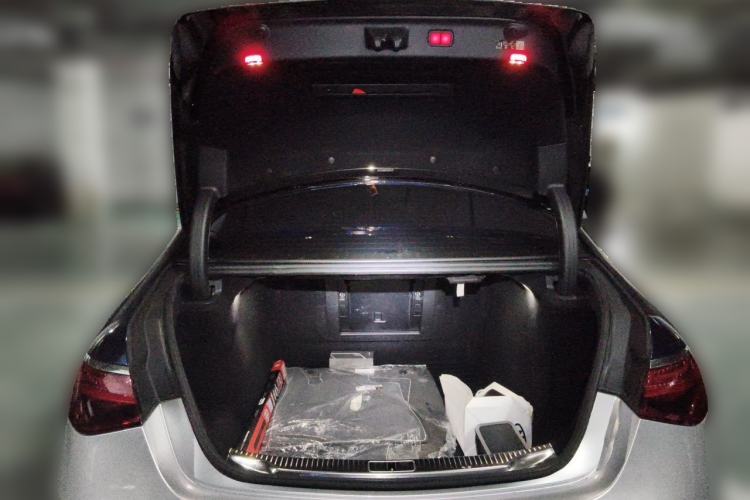 Used Mercedes-Benz Maybach S-Class 2023 S 480 4MATIC Trunk