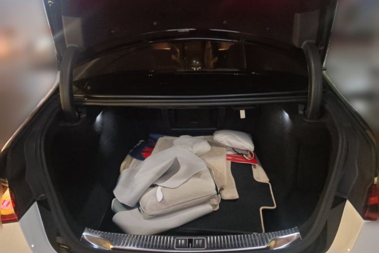 Used Mercedes-Benz Maybach S-Class 2023 S 480 4MATIC Trunk