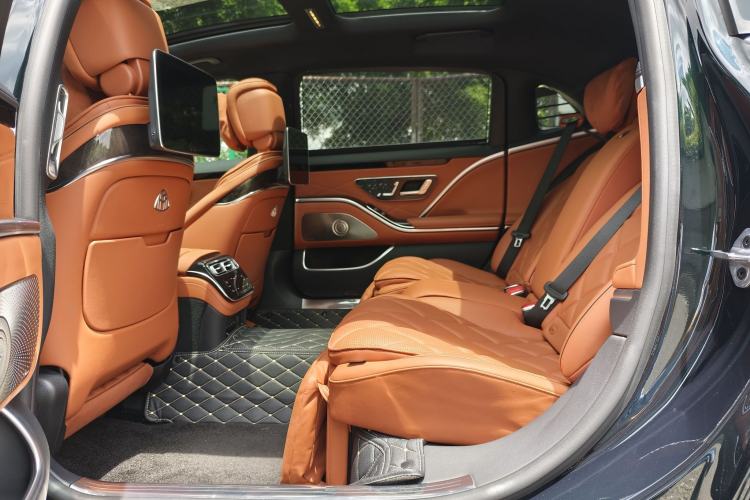 Used Mercedes-Benz Maybach S-Class 2023 S 480 4MATIC Interior 2