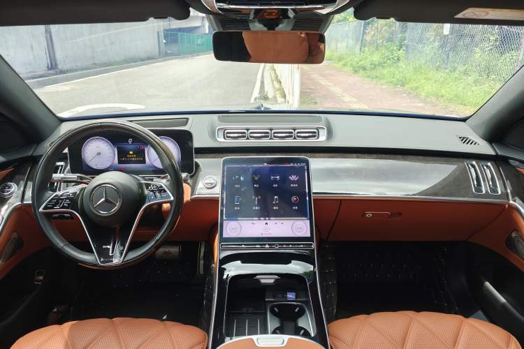 Used Mercedes-Benz Maybach S-Class 2023 S 480 4MATIC Interior 5