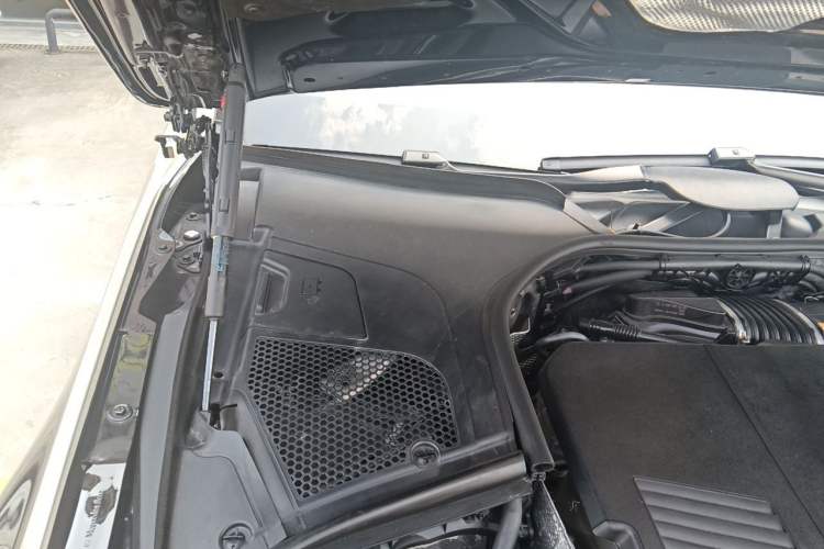 Used Mercedes-Benz Maybach S-Class 2023 S 480 4MATIC Engine Bay Right