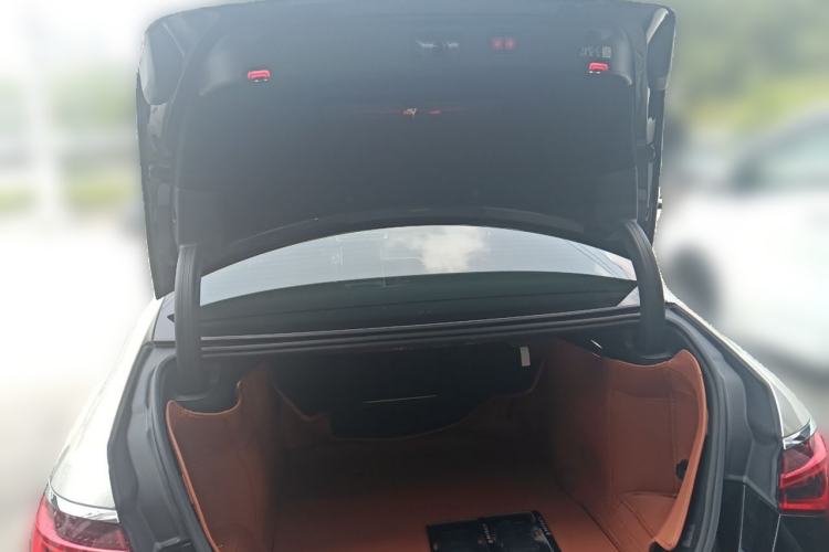 Used Mercedes-Benz Maybach S-Class 2023 S 480 4MATIC Trunk