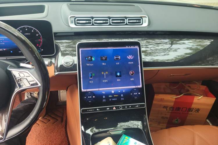 Used Mercedes-Benz Maybach S-Class 2024 Refresh S 480 4MATIC Audio And AC Panel