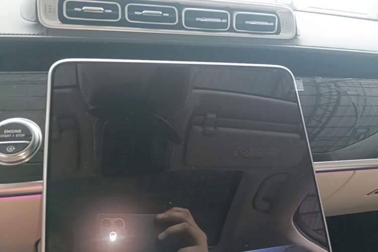 Used Mercedes-Benz Maybach S-Class 2024 S 480 4MATIC Audio And AC Panel