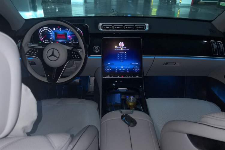 Used Mercedes-Benz Maybach S-Class 2024 S 480 4MATIC Center Console
