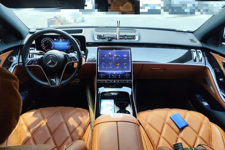 Used Mercedes-Benz Maybach S-Class 2024 Refresh S 480 4MATIC Center Console