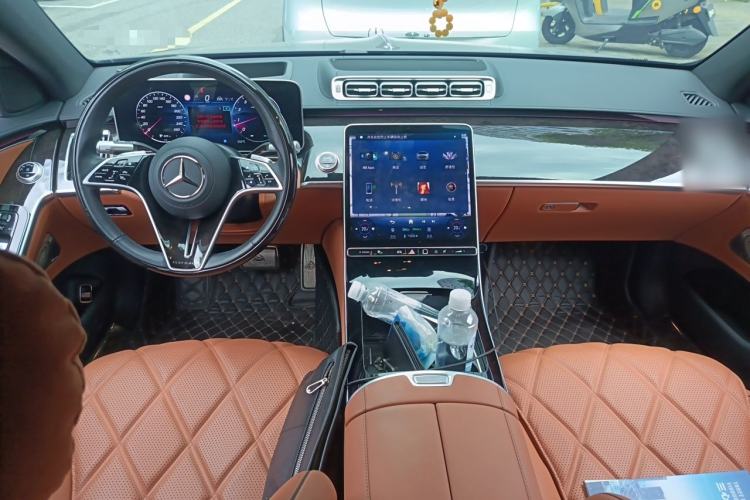 Used Mercedes-Benz Maybach S-Class 2024 Refresh S 480 4MATIC Center Console