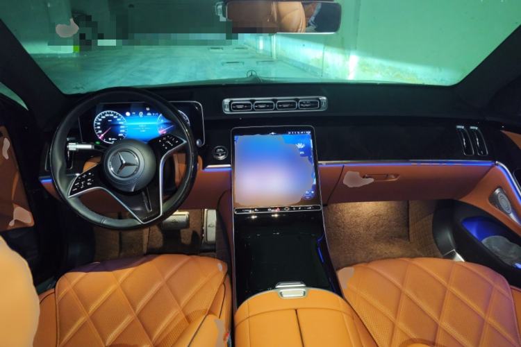 Used Mercedes-Benz Maybach S-Class 2024 S 480 4MATIC Center Console