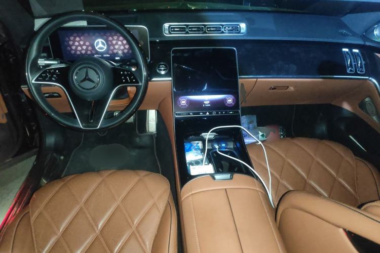 Used Mercedes-Benz Maybach S-Class 2024 Refresh S 480 4MATIC Center Console