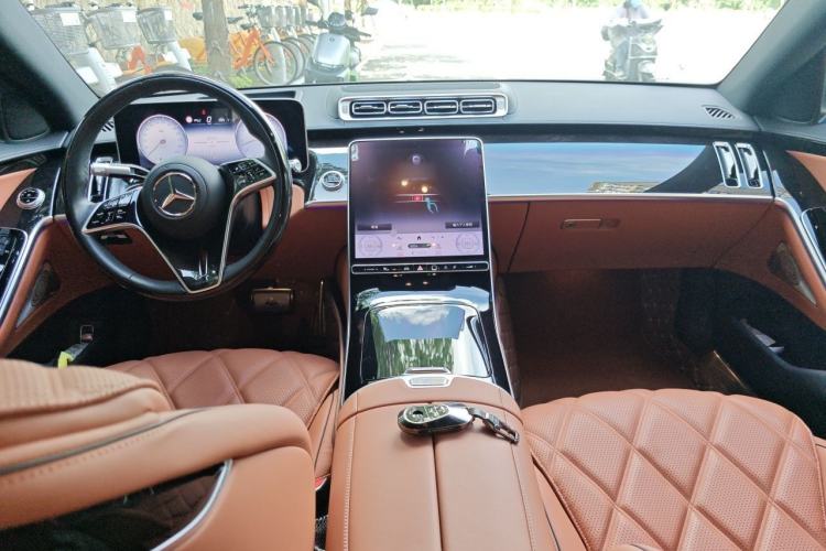 Used Mercedes-Benz Maybach S-Class 2024 Refresh S 480 4MATIC Center Console