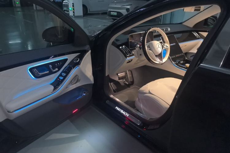 Used Mercedes-Benz Maybach S-Class 2024 S 480 4MATIC Driver Seat