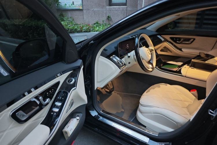 Used Mercedes-Benz Maybach S-Class 2024 S 480 4MATIC Driver Seat