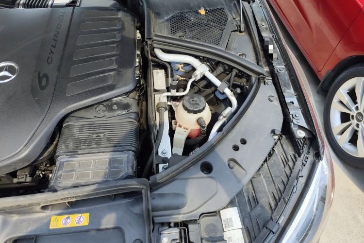 Used Mercedes-Benz Maybach S-Class 2024 Refresh S 480 4MATIC Engine Bay Left