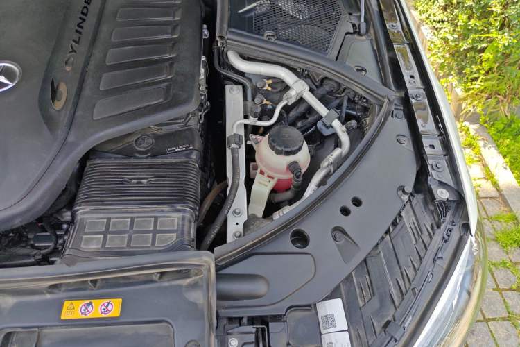 Used Mercedes-Benz Maybach S-Class 2024 S 480 4MATIC Engine Bay Left
