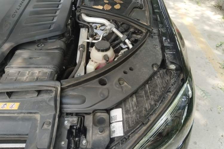 Used Mercedes-Benz Maybach S-Class 2024 S 480 4MATIC Engine Bay Left