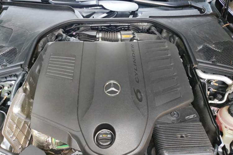 Used Mercedes-Benz Maybach S-Class 2024 Refresh S 480 4MATIC Engine Bay