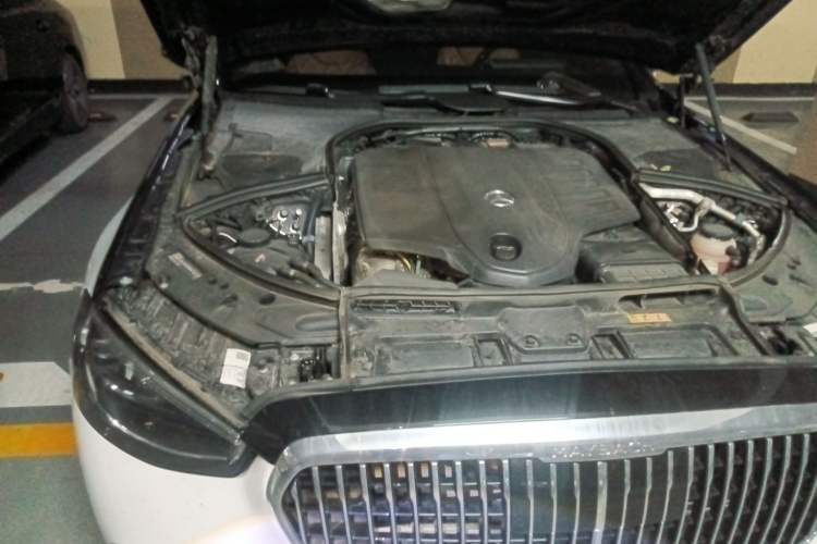 Used Mercedes-Benz Maybach S-Class 2024 Refresh S 480 4MATIC Engine Bay Right