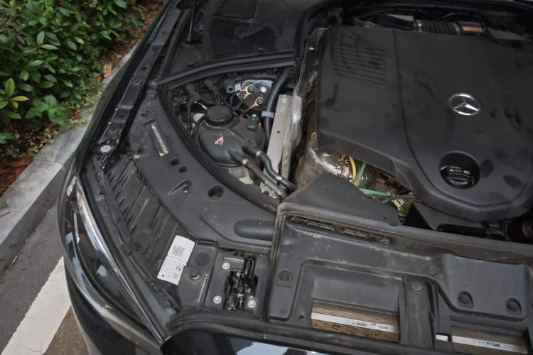 Used Mercedes-Benz Maybach S-Class 2024 S 480 4MATIC Engine Bay Right