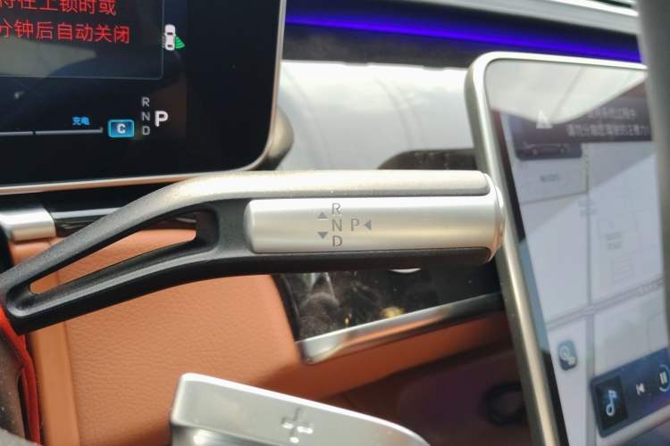 Used Mercedes-Benz Maybach S-Class 2024 S 480 4MATIC Gear Lever