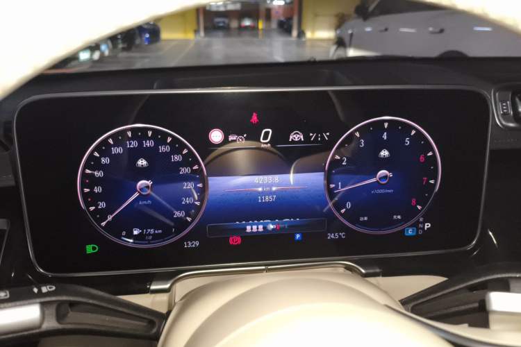 Used Mercedes-Benz Maybach S-Class 2024 Refresh S 480 4MATIC Instrument Cluster