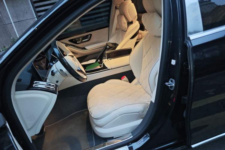 Used Mercedes-Benz Maybach S-Class 2024 S 480 4MATIC Left Front Seat